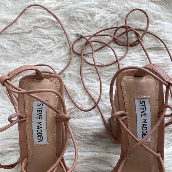 Steve Madden | Manzie Platform Heel - Picture 9 of 11